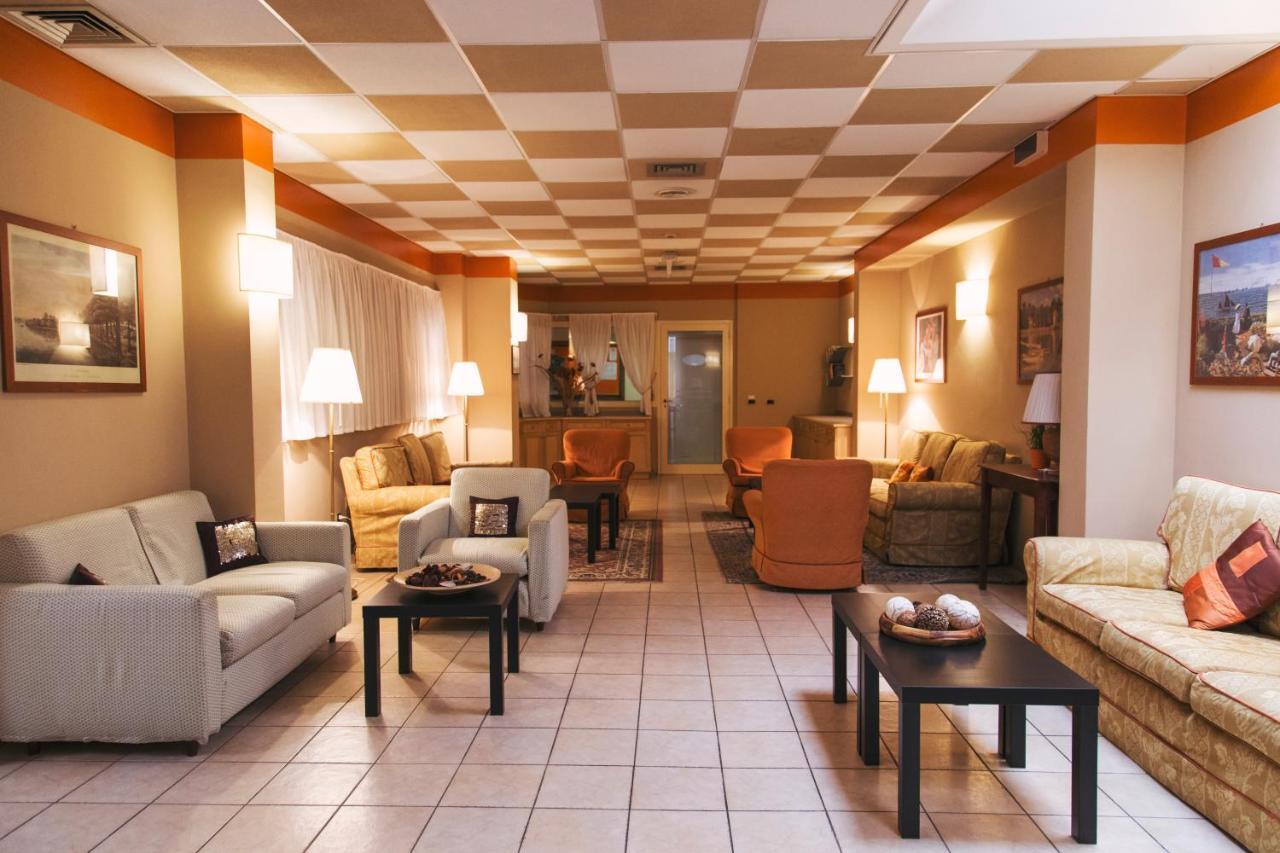 Hotel Clementi Salice Terme Exterior photo